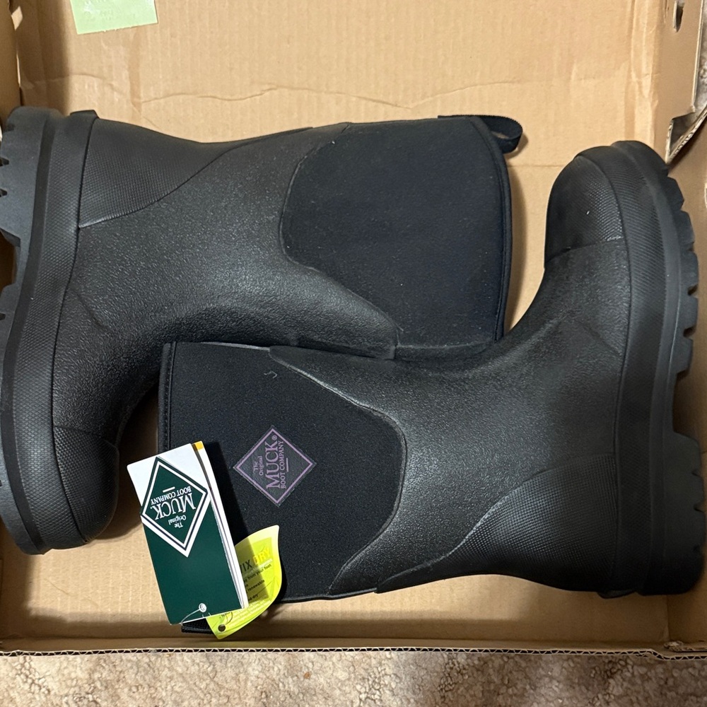 Muck Boot Women's Black Short Waterproof Ankle Boots